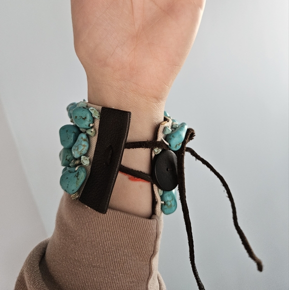 Turquoise Beaded Bracelet - Picture 3 of 5